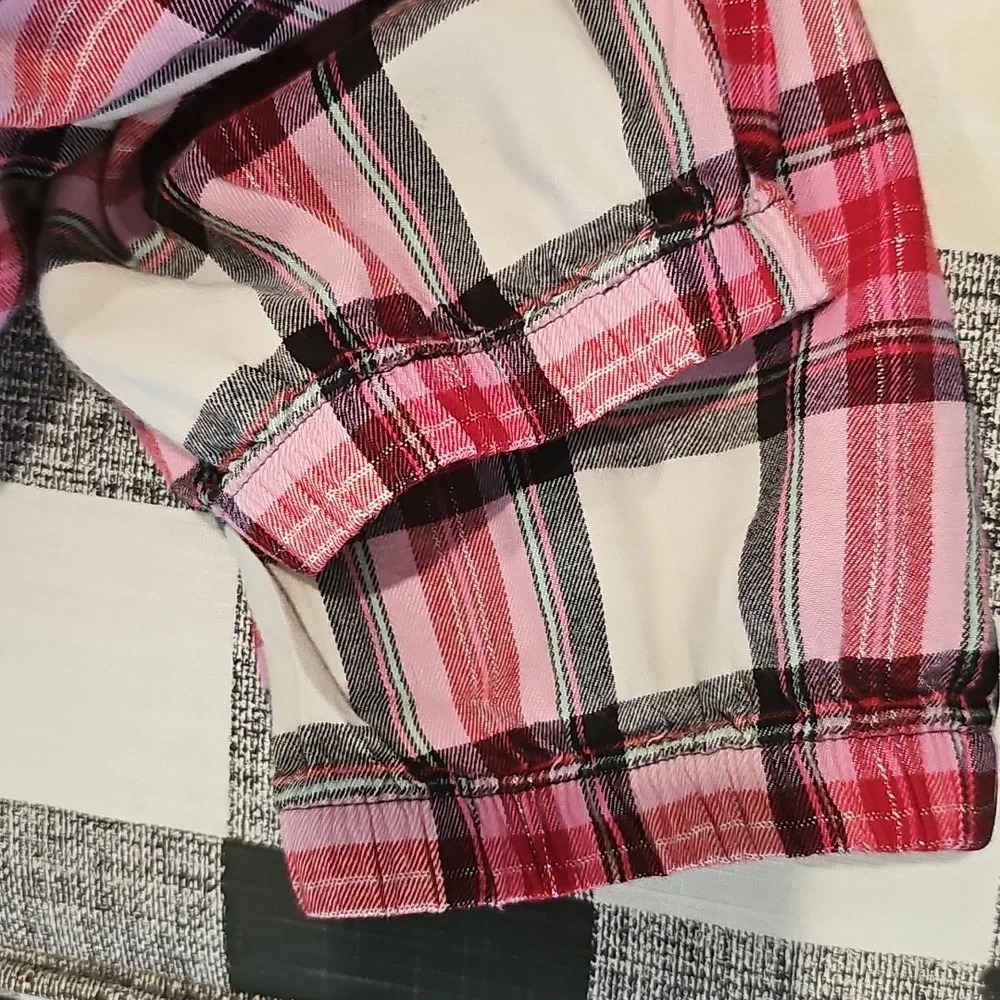 Victoria's Secret Pink and Black Plaid Pajama Pants